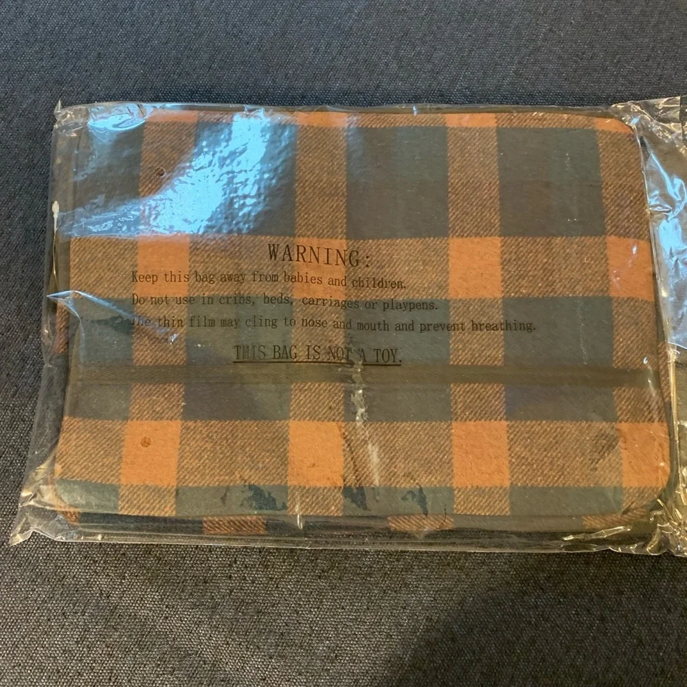 Lap top carrying case